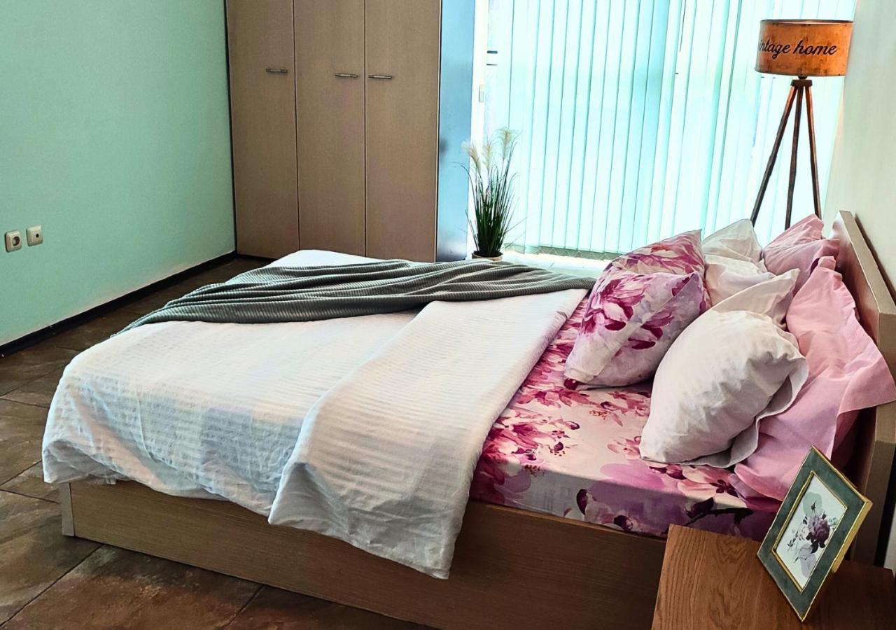 Апартамент Flame Pantai Sunny Luaran gambar
