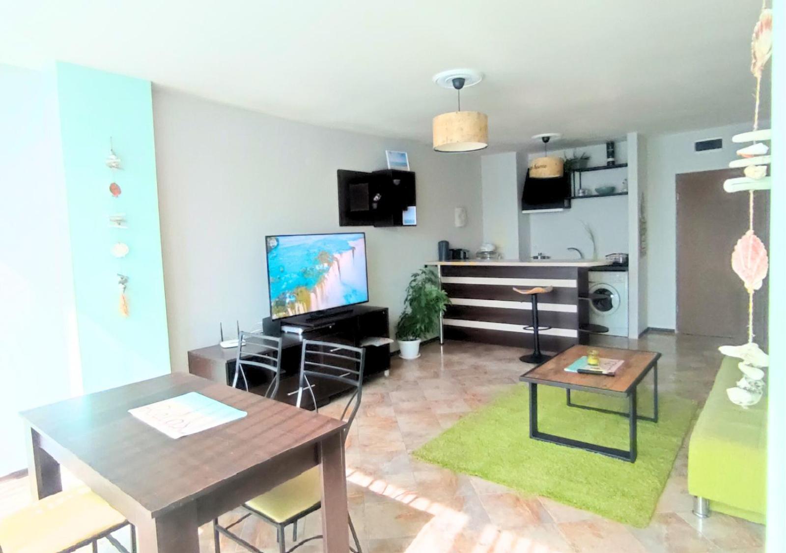Апартамент Flame Pantai Sunny Bilik gambar