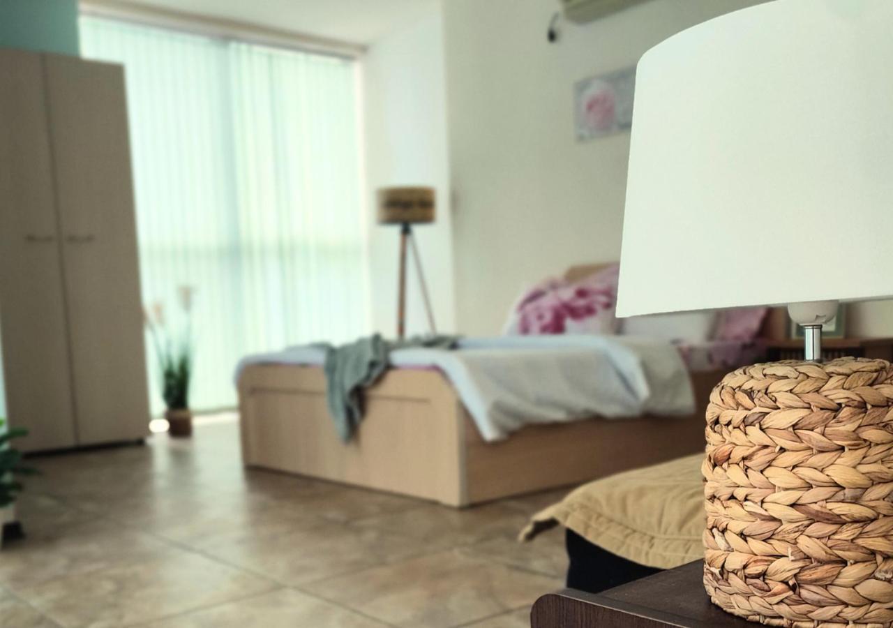 Апартамент Flame Pantai Sunny Bilik gambar